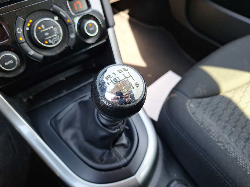 Peugeot 308 1.6 e-HDi Allure 2013 – снимка 75