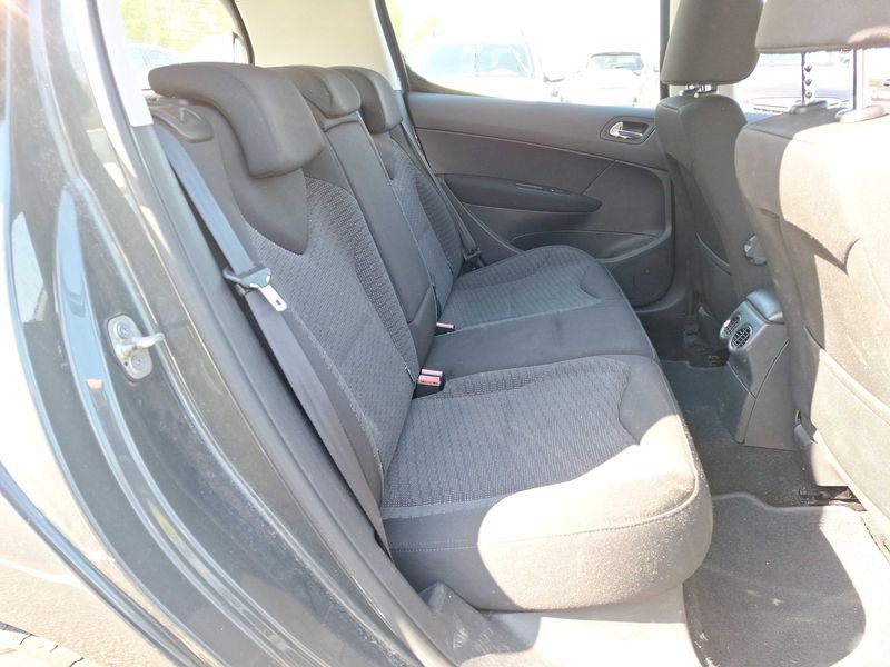 Peugeot 308 1.6 e-HDi Allure 2013 – снимка 14