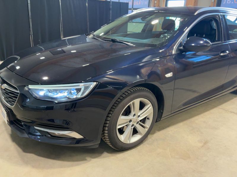 Opel Insignia Sports Tourer 1.6 CDTI DPF Innovation 2019 – снимка 2