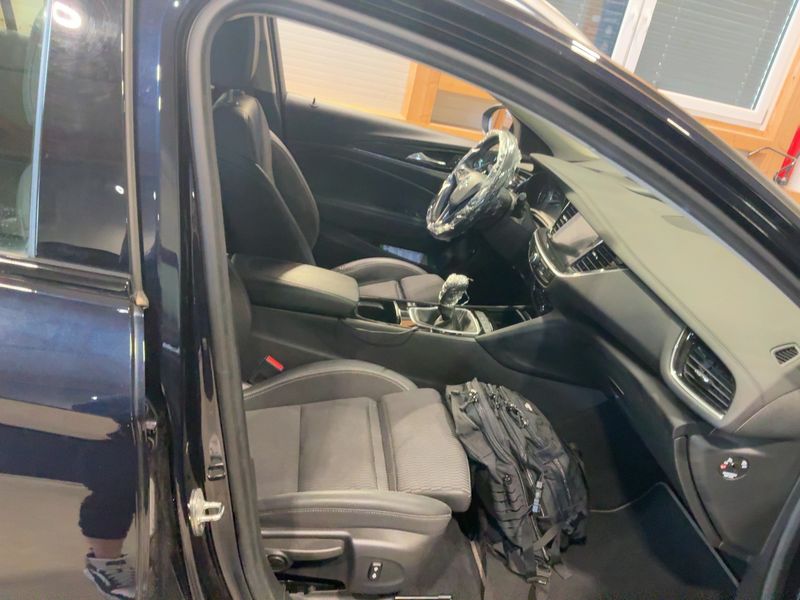 Opel Insignia Sports Tourer 1.6 CDTI DPF Innovation 2019 – снимка 17