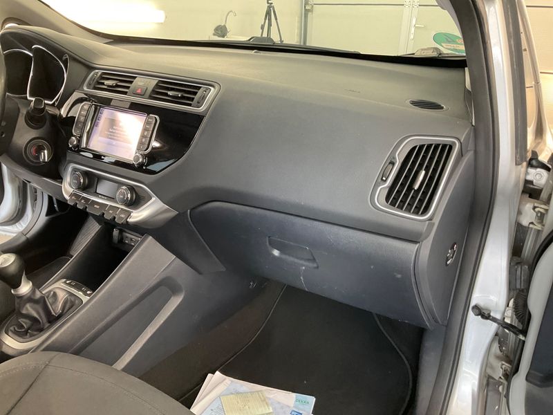 Kia Rio 1.2 UEFA Euro 2016 2016 – снимка 39