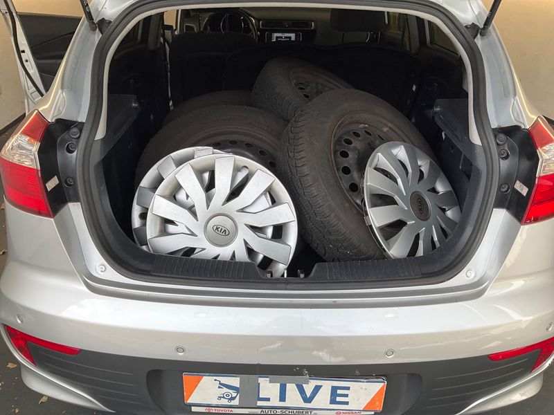 Kia Rio 1.2 UEFA Euro 2016 2016 – снимка 41
