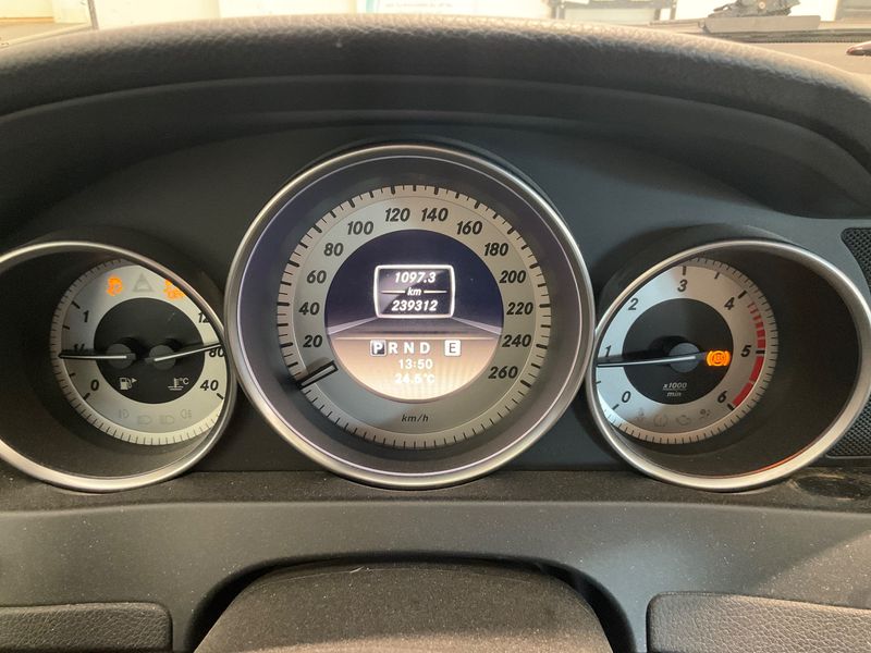Mercedes-Benz C-Klasse C 220 CDI BlueEfficiency Avantgarde 2011 – снимка 13