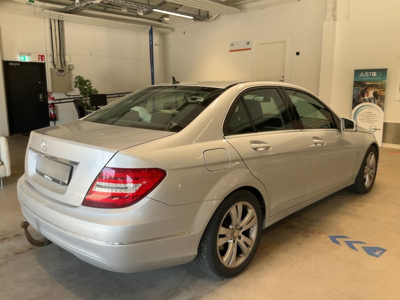 Mercedes-Benz C-Klasse C 220 CDI BlueEfficiency Avantgarde 2011 – снимка 6