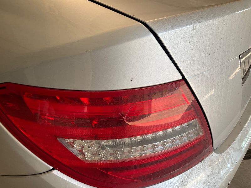 Mercedes-Benz C-Klasse C 220 CDI BlueEfficiency Avantgarde 2011 – снимка 32