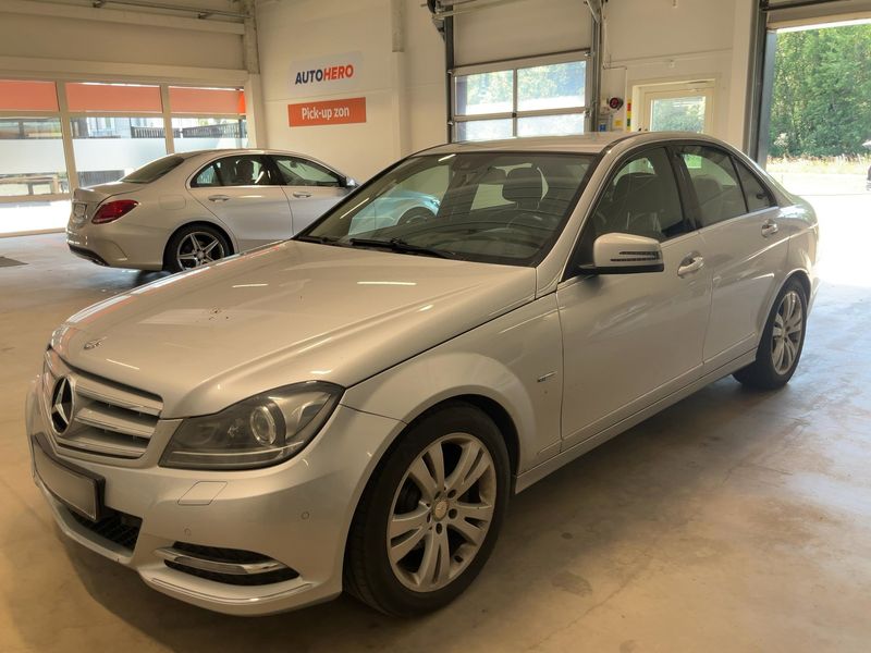 Mercedes-Benz C-Klasse C 220 CDI BlueEfficiency Avantgarde 2011
