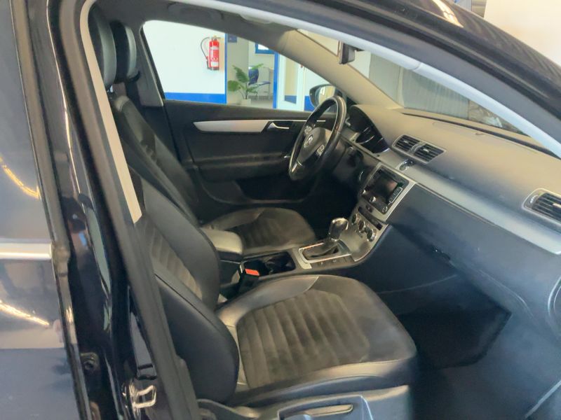 Volkswagen Passat 2.0 TDI Highline BlueMotion Tech 2013 – снимка 17
