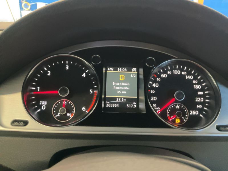 Volkswagen Passat 2.0 TDI Highline BlueMotion Tech 2013 – снимка 19