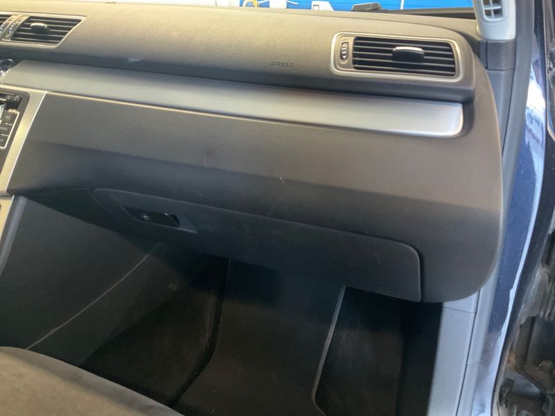 Volkswagen Passat 2.0 TDI Highline BlueMotion Tech 2013 – снимка 28