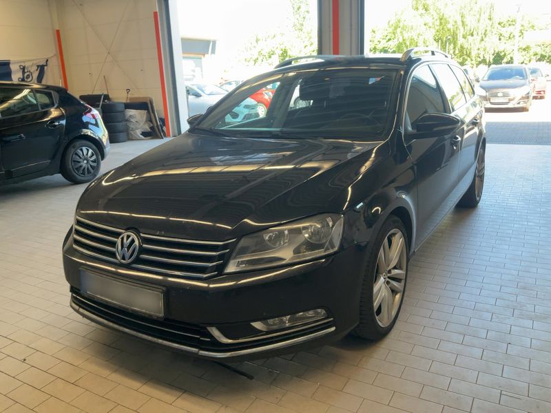 Volkswagen Passat 2.0 TDI Highline BlueMotion Tech 2013 – снимка 1
