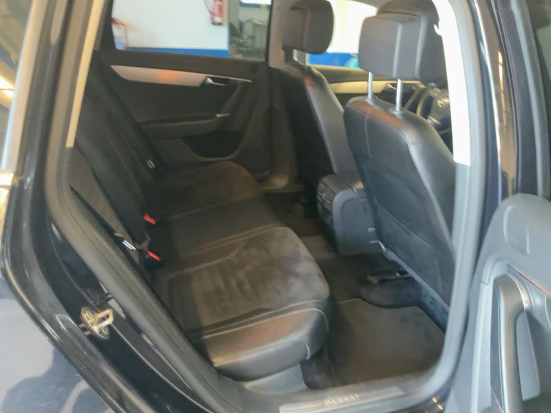 Volkswagen Passat 2.0 TDI Highline BlueMotion Tech 2013 – снимка 20