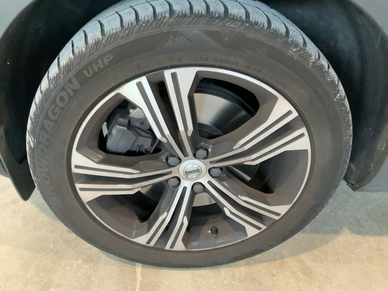 Volvo XC40 1.5 T5 Plug-in Hybrid Inscription 2WD 2021 – снимка 3