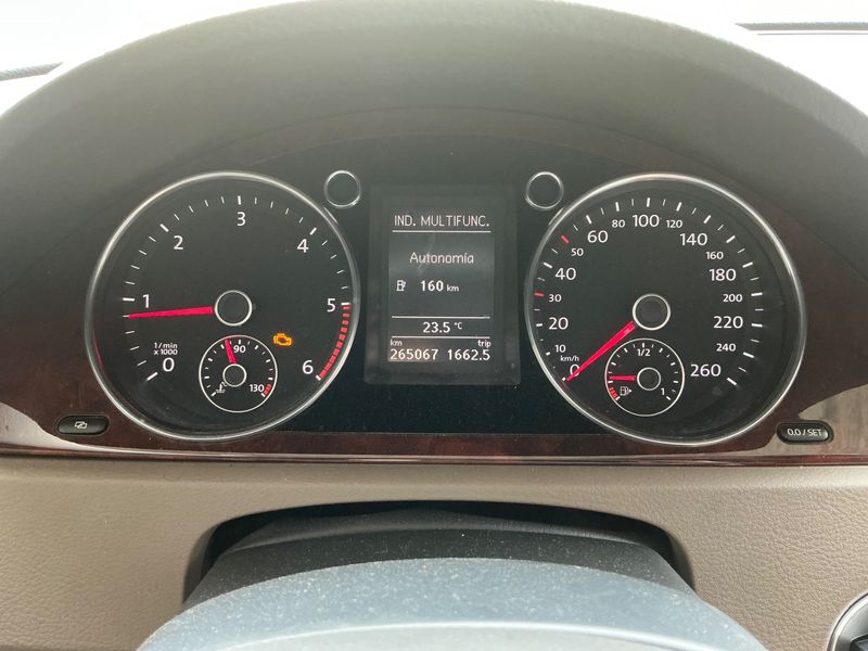 Volkswagen Passat 2.0 TDI Highline 2010 – снимка 4