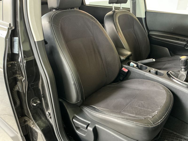 Nissan Qashqai+2 1.6 dCi Tekna 2013 – снимка 28