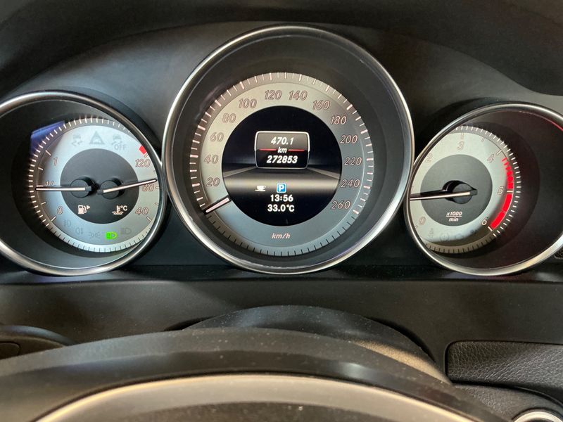 Mercedes-Benz C-Klasse C 220 CDI BlueEfficiency Avantgarde 2012 – снимка 13