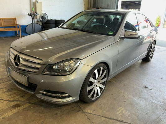 Mercedes-Benz C-Klasse C 220 CDI BlueEfficiency Avantgarde 2012