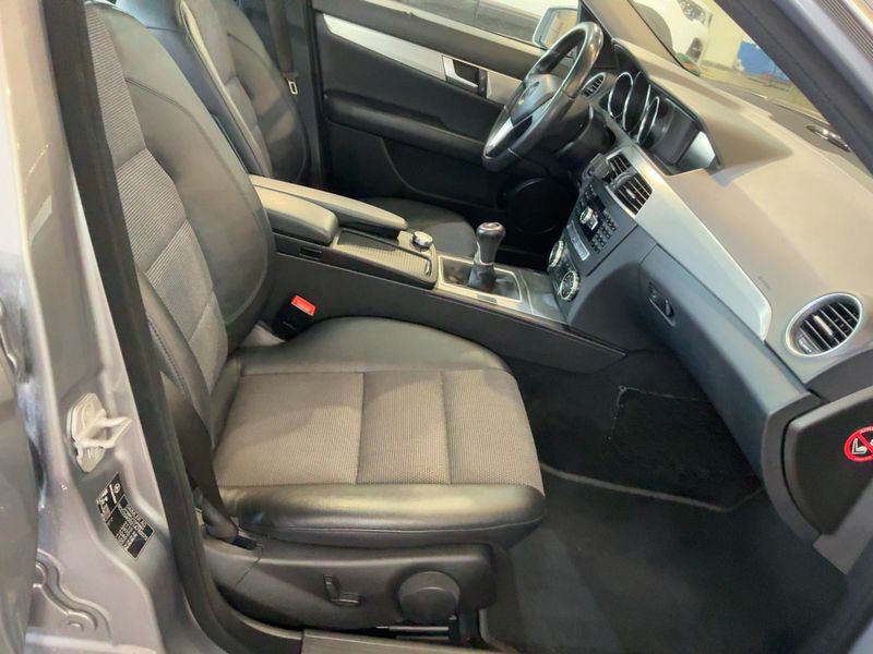 Mercedes-Benz C-Klasse C 220 CDI BlueEfficiency Avantgarde 2012 – снимка 11