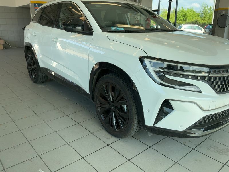 Renault Austral 1.2 Hybrid E-Tech Iconic 2024 – снимка 12