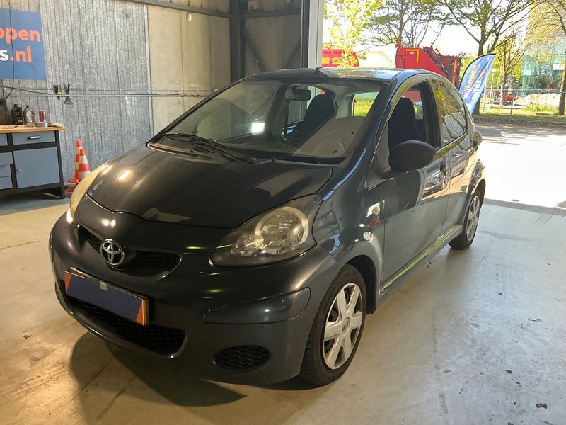 Toyota Aygo 1.0 City 2011 – снимка 1