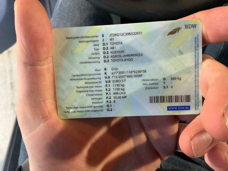 Toyota Aygo 1.0 City 2011 – снимка 5