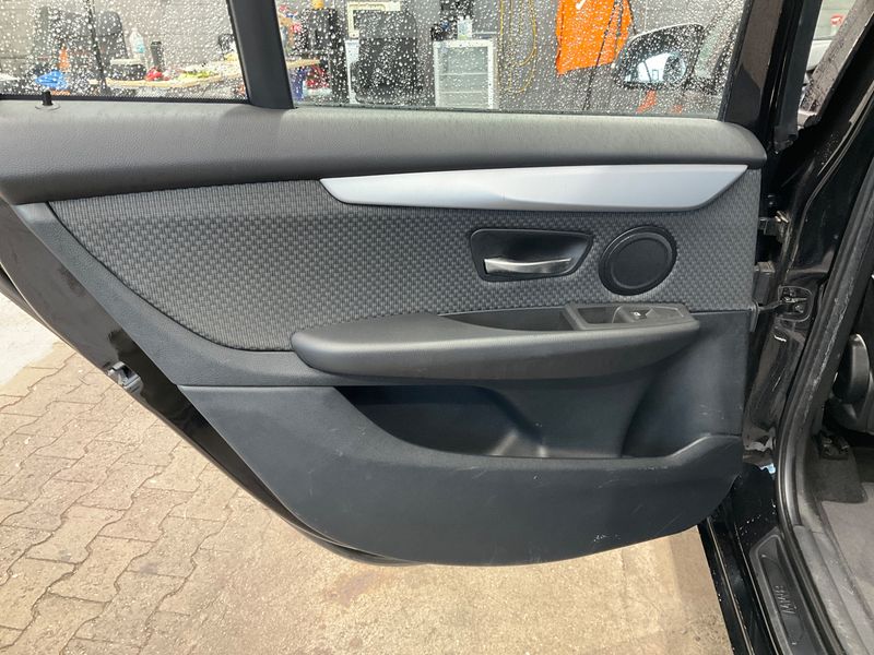 BMW 2er 218i Gran Tourer 2019 – снимка 38