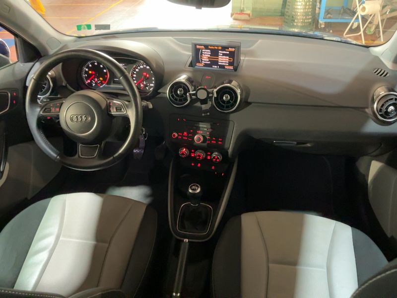 Audi A1 Sportback 1.4 TFSI Ambition 2013 – снимка 17