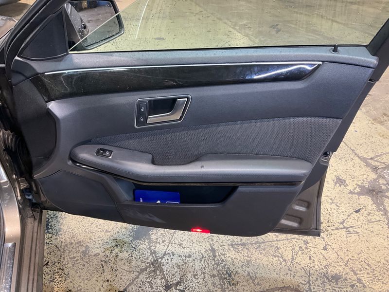 Mercedes-Benz E-Klasse E 200 NGT BlueEfficiency Avantgarde 2012 – снимка 26