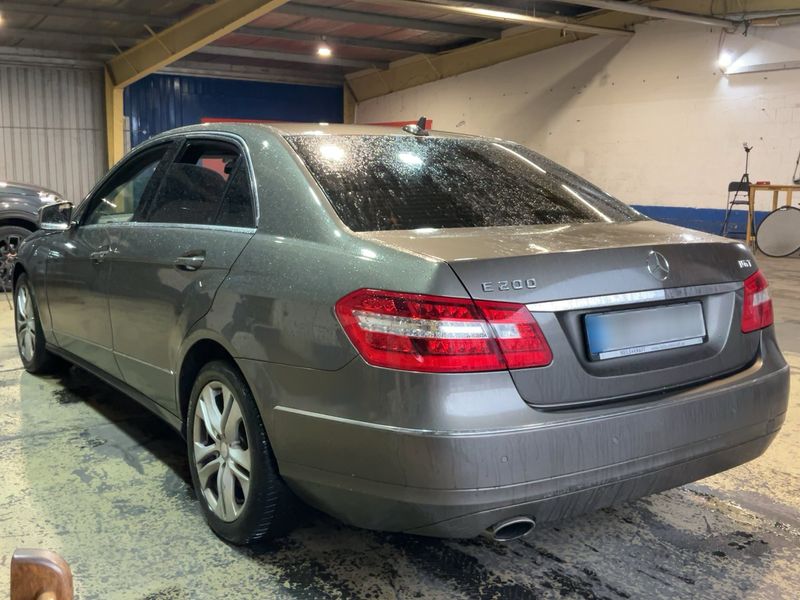 Mercedes-Benz E-Klasse E 200 NGT BlueEfficiency Avantgarde 2012 – снимка 6