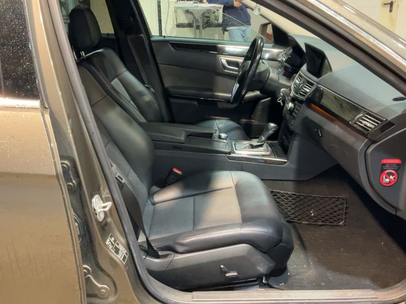 Mercedes-Benz E-Klasse E 200 NGT BlueEfficiency Avantgarde 2012 – снимка 16