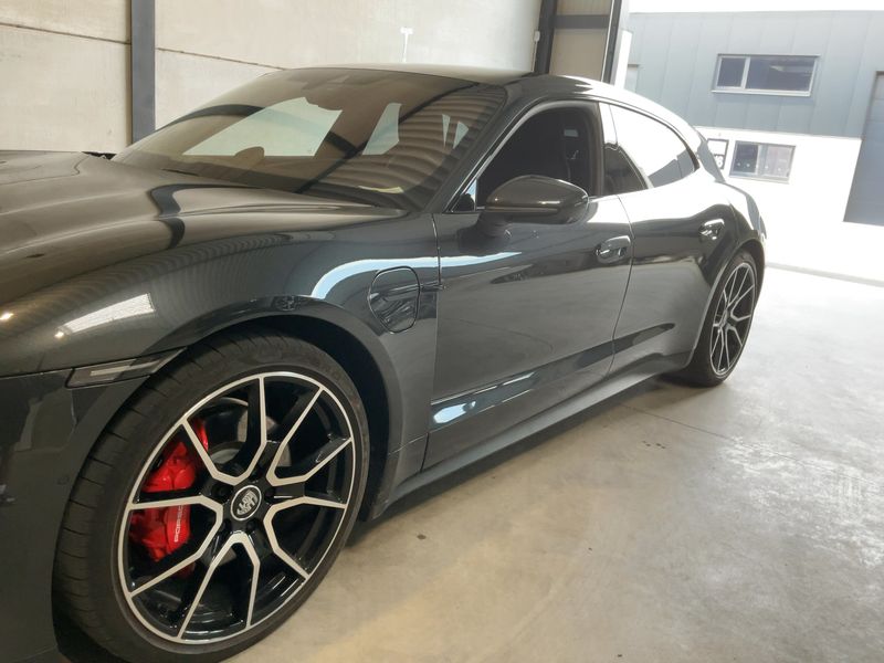 Porsche Taycan Sport Turismo 4S 2023 – снимка на щета