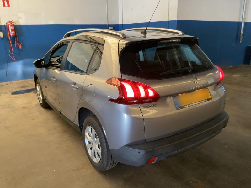 Peugeot 2008 1.2 VTi Access 2016 – снимка 6