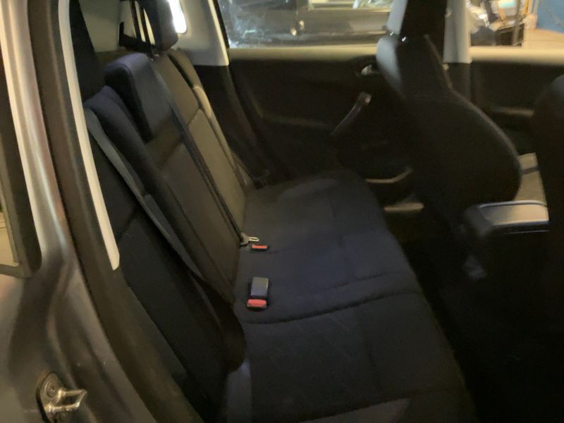 Peugeot 2008 1.2 VTi Access 2016 – снимка 19