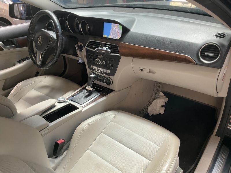 Mercedes-Benz C-Klasse C 220 CDI BlueEfficiency 2011 – снимка 12
