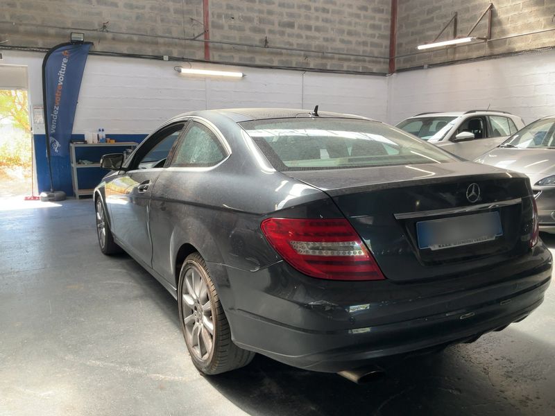 Mercedes-Benz C-Klasse C 220 CDI BlueEfficiency 2011 – снимка 3
