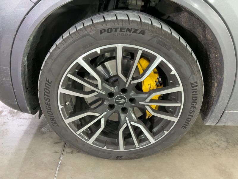 Maserati Grecale 2.0 Turbo Mild-Hybrid Modena AWD 2022 – снимка 3