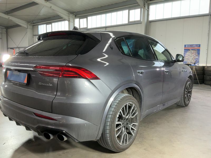 Maserati Grecale 2.0 Turbo Mild-Hybrid Modena AWD 2022 – снимка 8