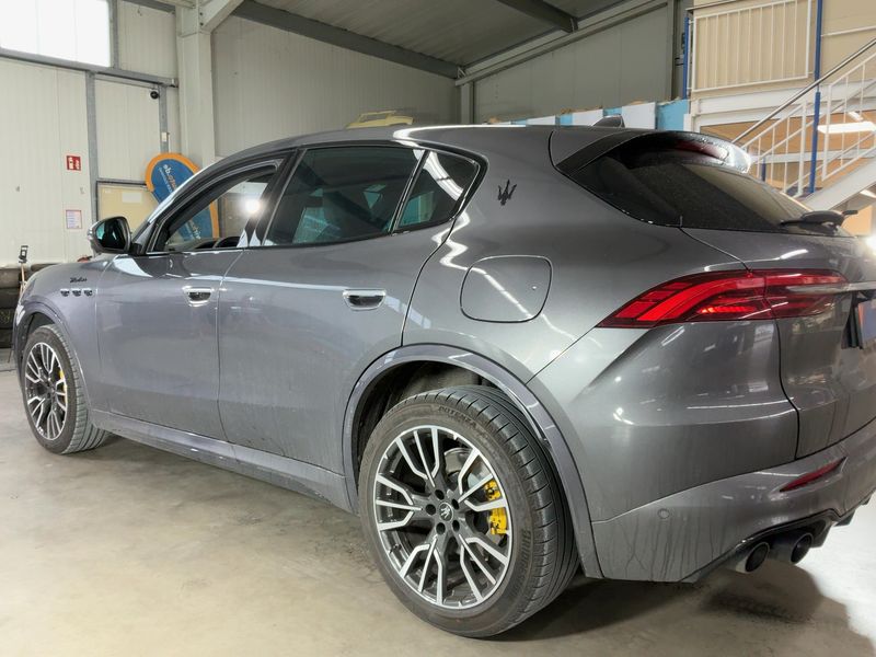 Maserati Grecale 2.0 Turbo Mild-Hybrid Modena AWD 2022 – снимка 6