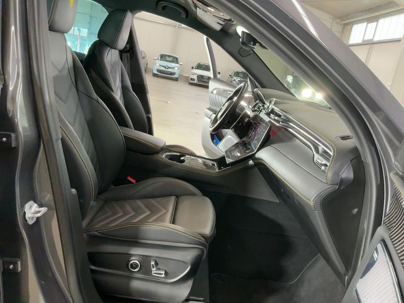 Maserati Grecale 2.0 Turbo Mild-Hybrid Modena AWD 2022 – снимка 17