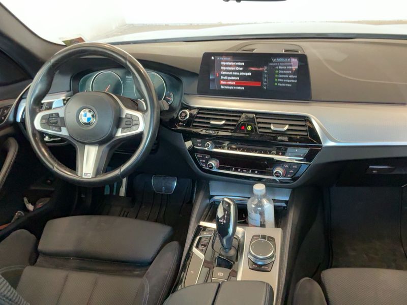 BMW 5er 530d xDrive M Sport 2018 – снимка 17
