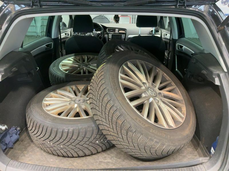Volkswagen Golf VII 2.0 TDI Cup BlueMotion Tech 2015 – снимка 16