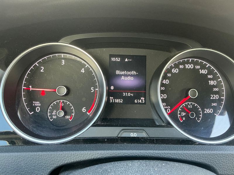 Volkswagen Golf VII 2.0 TDI Cup BlueMotion Tech 2015 – снимка 19