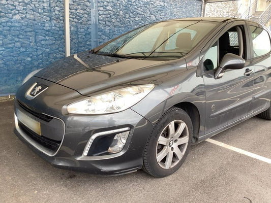 Peugeot 308 1.6 e-HDi Allure 2013 – снимка 2
