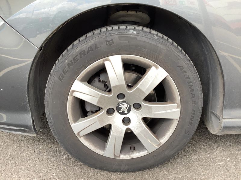 Peugeot 308 1.6 e-HDi Allure 2013 – снимка 3