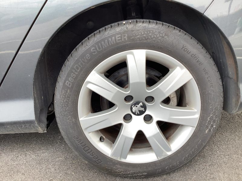 Peugeot 308 1.6 e-HDi Allure 2013 – снимка 5
