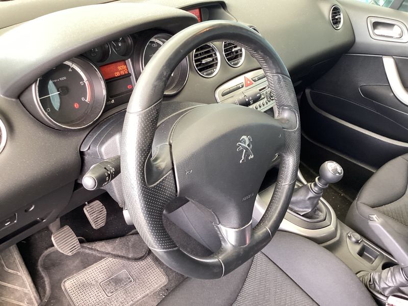 Peugeot 308 1.6 e-HDi Allure 2013 – снимка 25