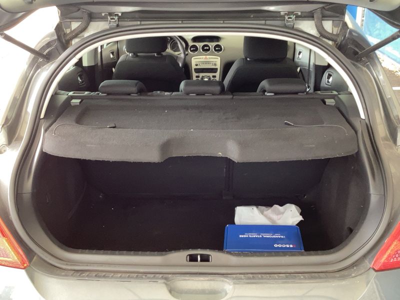 Peugeot 308 1.6 e-HDi Allure 2013 – снимка 15