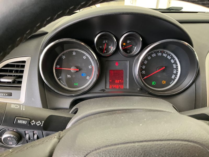 Opel Astra 1.7 CDTI Selection 2011 – снимка 4
