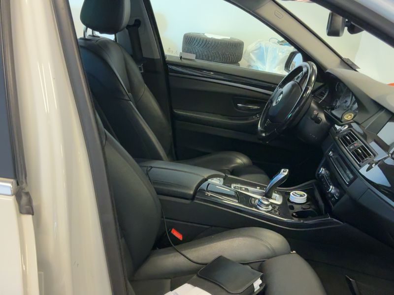 BMW 5er 520d 2016 – снимка 11