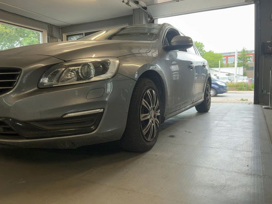 Volvo V60 2.0 D3 Linje Svart 2016 – снимка 2