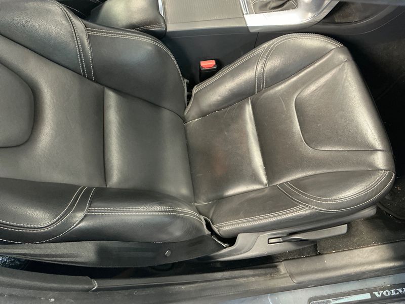Volvo V60 2.0 D3 Linje Svart 2016 – снимка 30